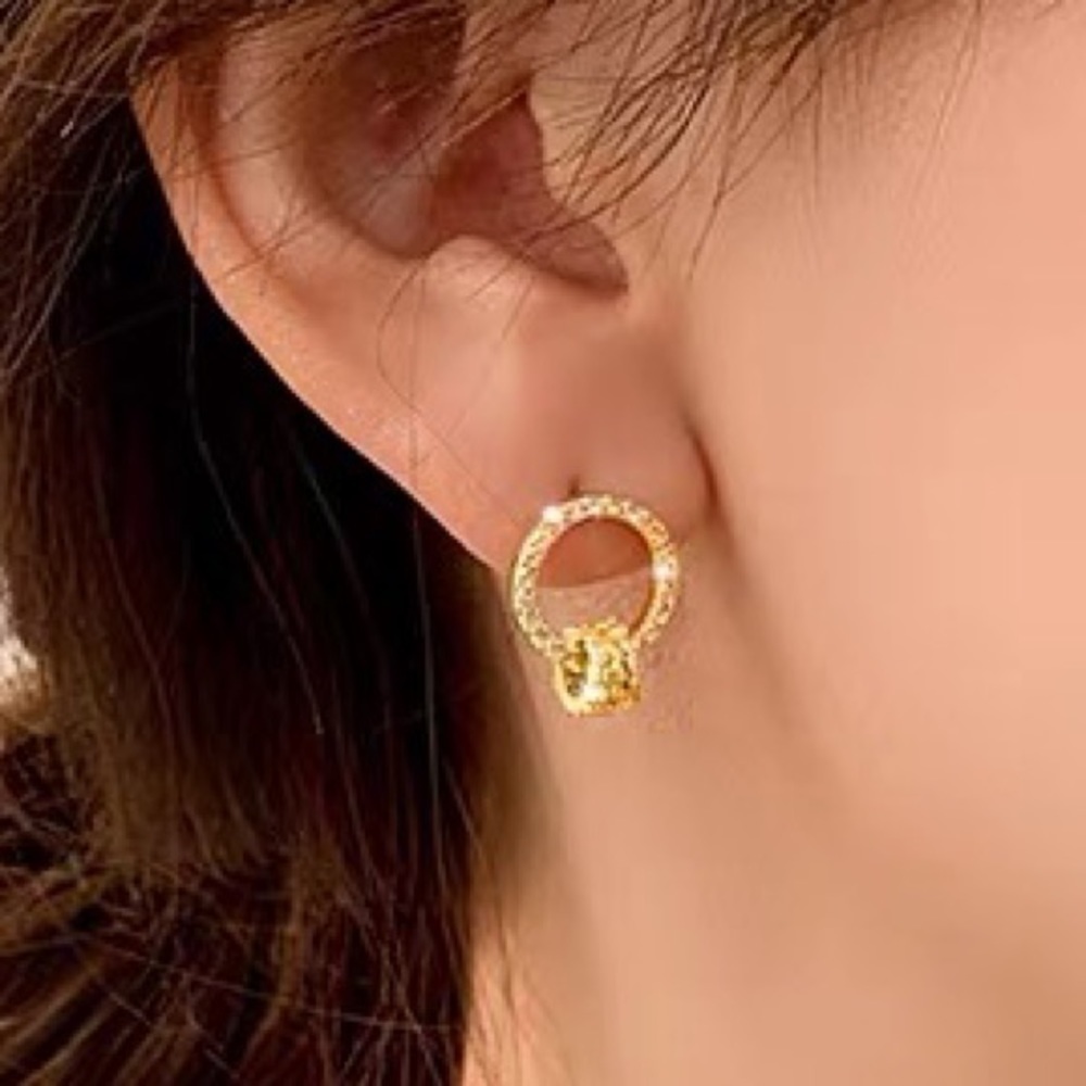 💎 BOGO❗️PRICE🔻 Dangling Rings on a circle Zirconia Stud Earrings loop - Picture 2 of 7